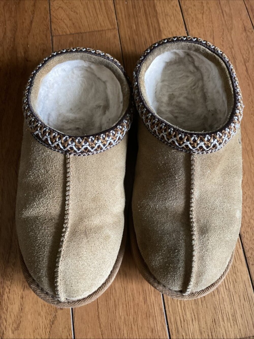 UGG Tasman Suede Kids 3 Slide Slipper Chestnut Shearling Lined Embroidered Clog